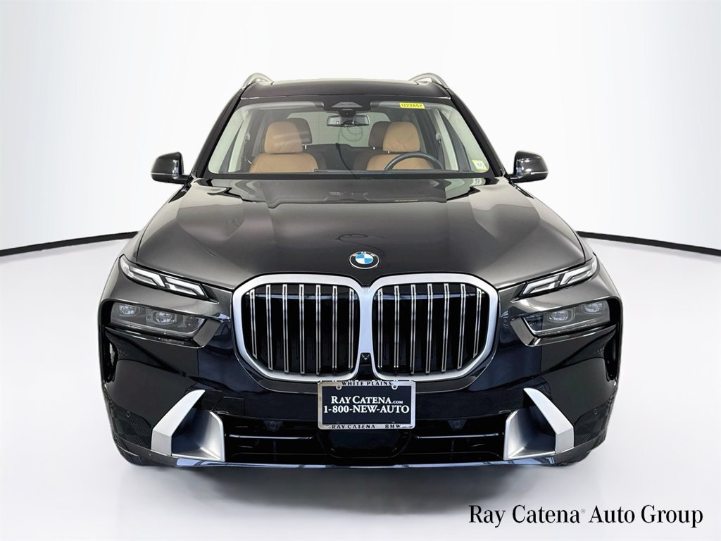 Used 2024 BMW X7 xDrive40i w/ Premium Package AWD/4WD image 2