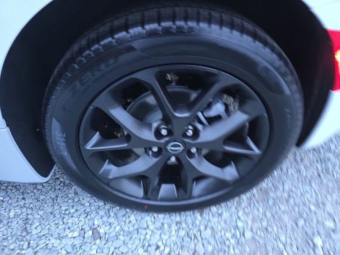 New 2026 Chrysler Pacifica Limited FWD image 35