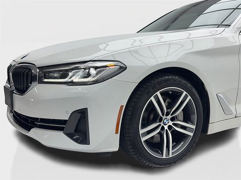 Used 2022 BMW 530i w/ Convenience Package image 6