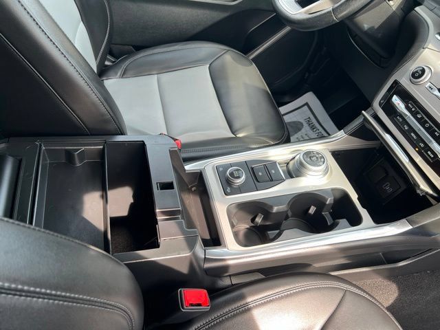 Used 2023 Ford Explorer XLT w/ Equipment Group 202A AWD/4WD image 27