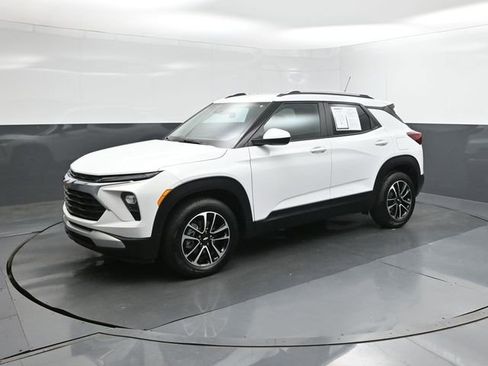 Used 2025 Chevrolet TrailBlazer LT image 34