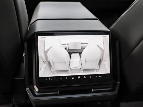 Used 2024 Tesla Cybertruck AWD Crew Cab image 36