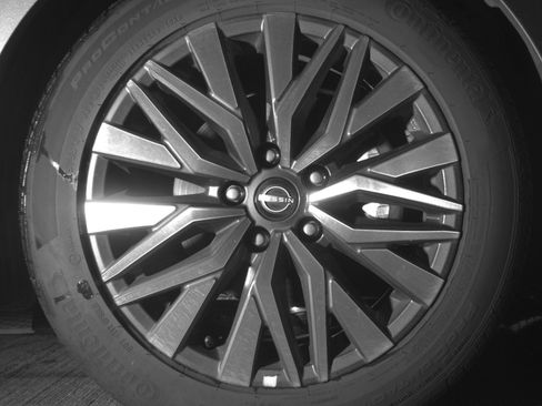 Used 2025 Nissan Altima 2.5 SV FWD image 13