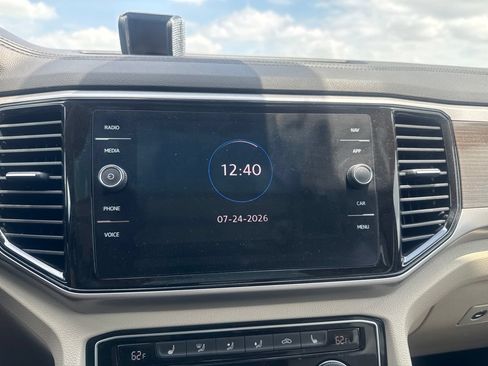 Used 2020 Volkswagen Atlas SEL FWD image 44