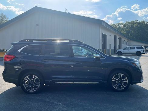 Used 2023 Subaru Ascent Limited w/ Technology Package AWD/4WD image 6