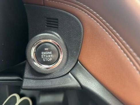 Used 2023 Subaru Outback Touring AWD/4WD image 22