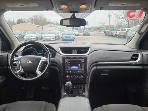 Used 2015 Chevrolet Traverse LT w/ Style and Technology Package image 8