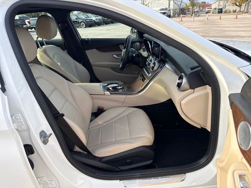 Used 2021 Mercedes-Benz C 300 Sedan image 25