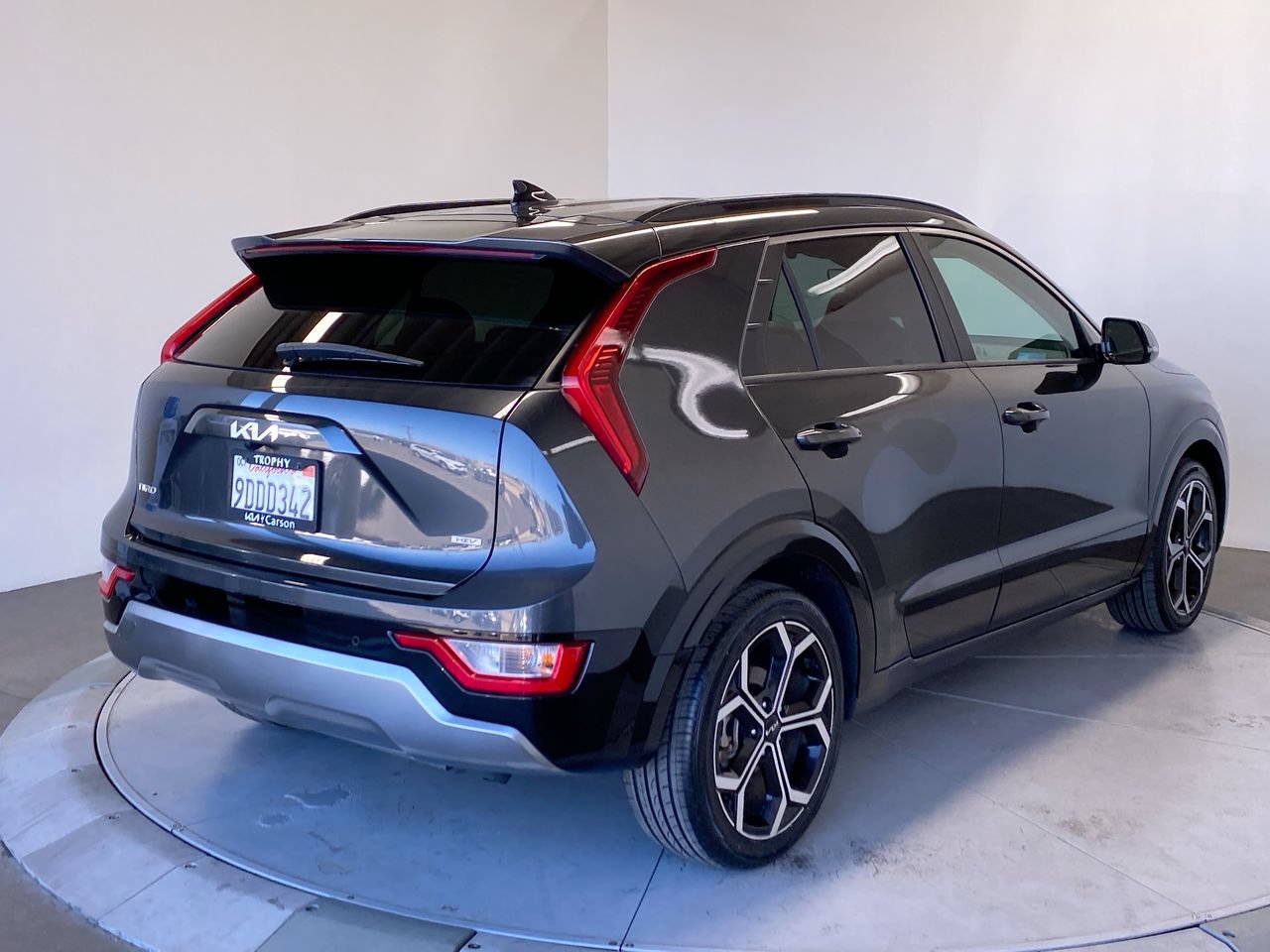 Certified 2023 Kia Niro EX Touring FWD image 5