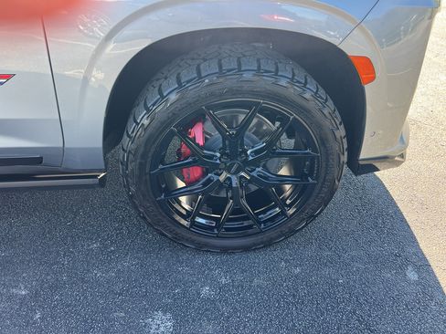 Used 2024 Cadillac Escalade V w/ Heavy-Duty Trailer Package image 11