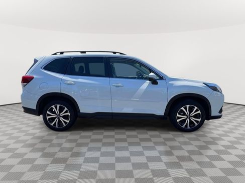 Used 2023 Subaru Forester Limited AWD/4WD image 3