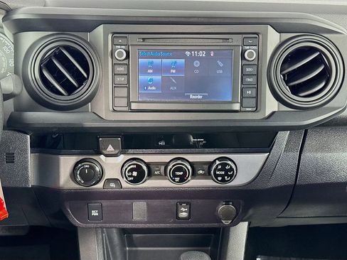 Used 2018 Toyota Tacoma SR image 34