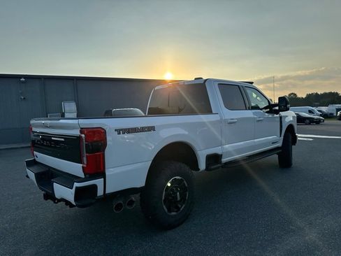 Used 2026 Ford F350 Platinum w/ Tremor Off-Road Package AWD/4WD image 6