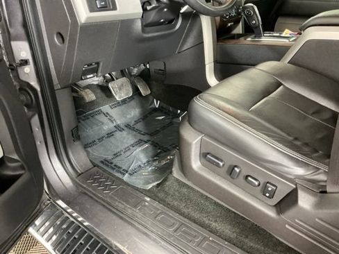 Used 2014 Ford F150 Lariat w/ Equipment Group 502A Luxury AWD/4WD image 15