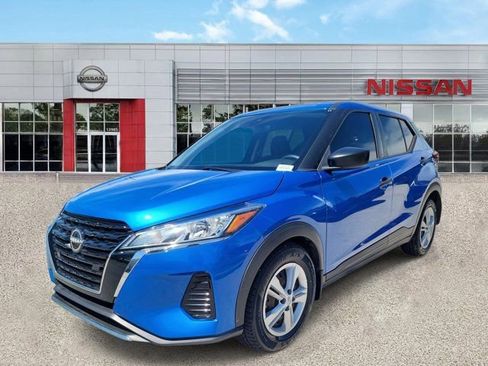 Certified 2022 Nissan Kicks S image 10