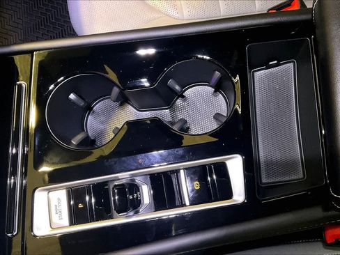 Used 2024 Volkswagen Atlas Cross Sport SEL R-Line image 15