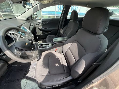 Used 2023 Chevrolet Malibu LT w/ Driver Confidence Package FWD image 7
