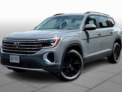 New 2026 Volkswagen Atlas SE image 1