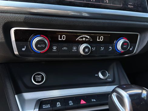 Used 2023 Audi Q3 2.0T Premium image 17