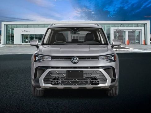 New 2026 Volkswagen Taos SE image 5