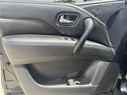 Used 2021 INFINITI QX80 Luxe image 8