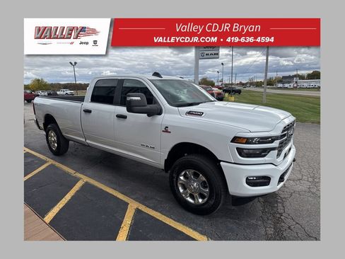 New 2026 RAM 2500 Big Horn AWD/4WD image 1