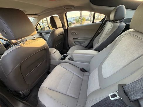 Used 2014 Chevrolet Volt Premium w/ Premium Trim Package FWD image 24