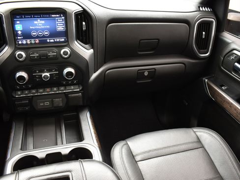 Used 2020 GMC Sierra 2500 Denali w/ Denali Ultimate Package image 38