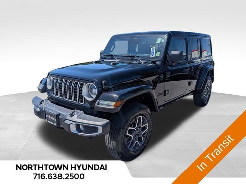 Used 2026 Jeep Wrangler Unlimited Sahara AWD/4WD image 1