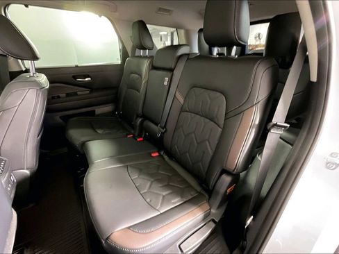 New 2026 Nissan Pathfinder Platinum w/ Cargo Package AWD/4WD image 14