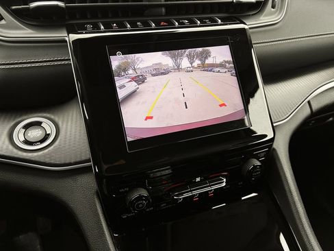 Used 2023 Jeep Grand Cherokee L Laredo image 18