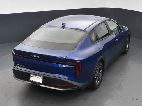 Certified 2025 Kia K4 LXS FWD image 44