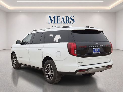 Used 2025 Ford Expedition Max Platinum AWD/4WD image 3