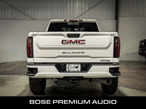 Used 2025 GMC Sierra 2500 AT4 w/ AT4 Premium Plus Package AWD/4WD image 6