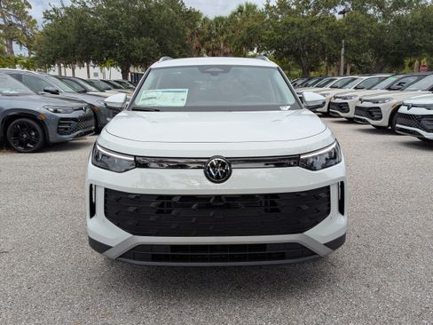 New 2026 Volkswagen Tiguan S FWD image 8
