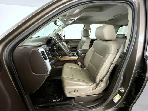 Used 2015 Chevrolet Silverado 1500 LTZ w/ LTZ Plus Package image 10