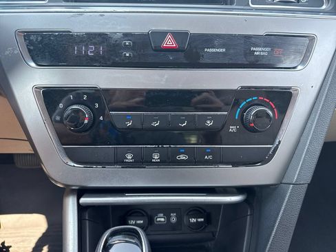 Used 2017 Hyundai Sonata SE FWD image 18