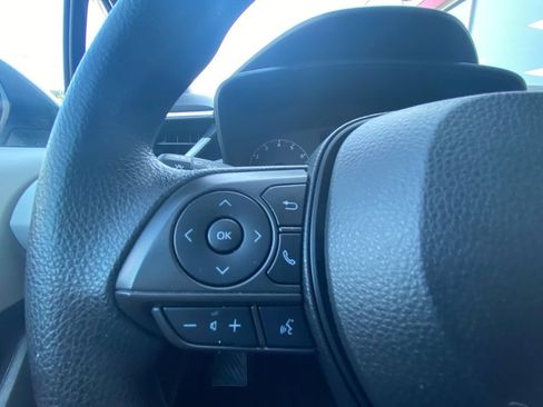 Used 2023 Toyota Corolla LE FWD image 18