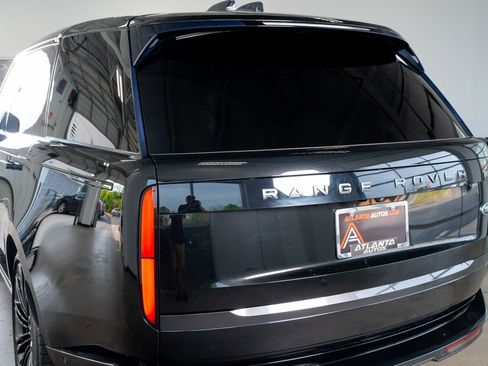 Used 2023 Land Rover Range Rover Long Wheelbase Autobiography image 23