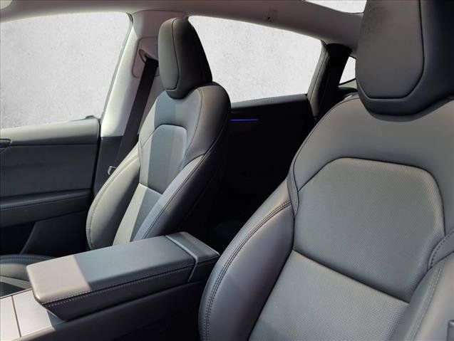 Used 2026 Tesla Model Y 2WD image 16
