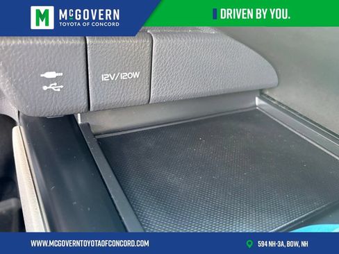 Used 2018 Toyota Camry LE FWD image 22
