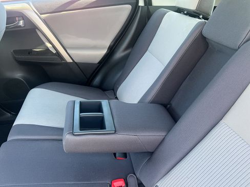 Used 2014 Toyota RAV4 XLE FWD image 11