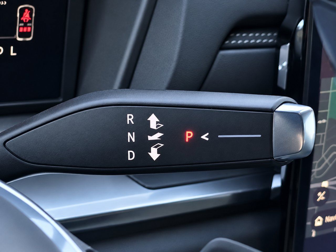 Used 2025 GMC Terrain Elevation w/ Elevation Premium Package FWD image 22