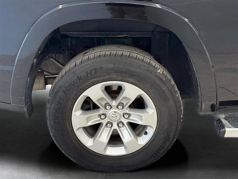 Used 2019 RAM 1500 Laramie AWD/4WD image 39