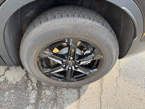 Used 2023 Chevrolet Blazer LT w/ Midnight/Sport Edition image 9