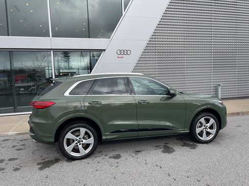 Used 2025 Audi Q5 Premium Plus w/ Premium Plus image 19