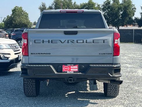 Used 2025 Chevrolet Silverado 1500 Custom Trail Boss w/ Dark Appearance Package AWD/4WD image 8