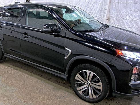 Used 2022 Mitsubishi Outlander Sport SE FWD image 2