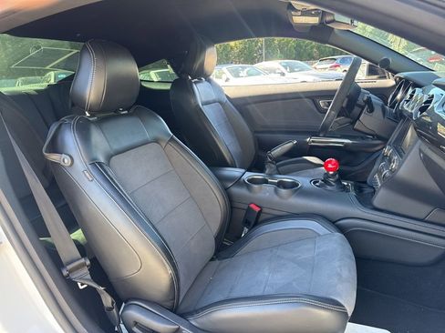 Used 2019 Ford Mustang Shelby GT350 w/ Technology Package image 8