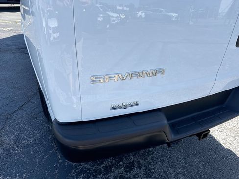 Used 2025 GMC Savana 2500 RWD image 30